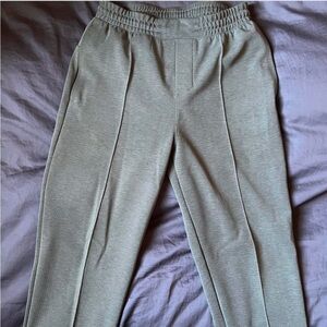 Lululemon pants